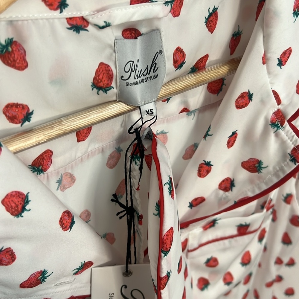Revolve Plush Strawberry Faux Silk Pajama Set in White & Red NWT - Picture 6 of 10